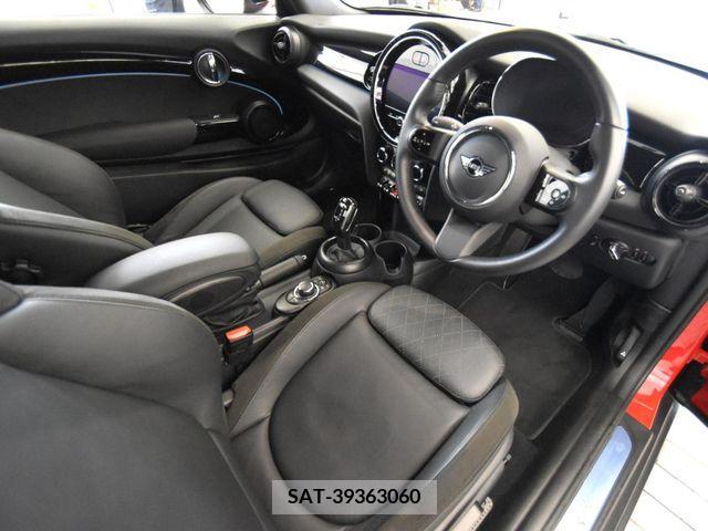 Bmw MINI 2023-06 319662-1