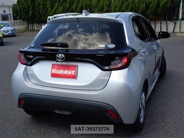 Toyota YARIS 2020-04 347570-13