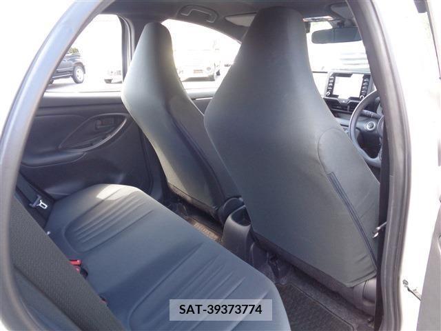 Toyota YARIS 2020-04 347570-19