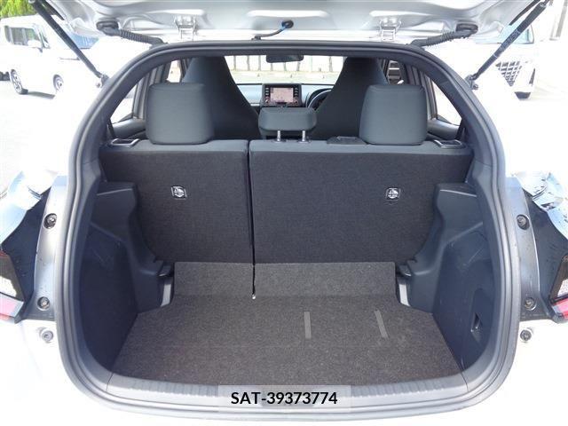 Toyota YARIS 2020-04 347570-17