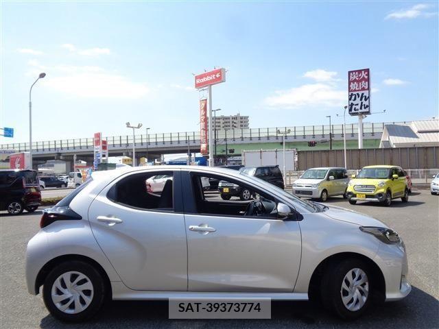 Toyota YARIS 2020-04 347570-6