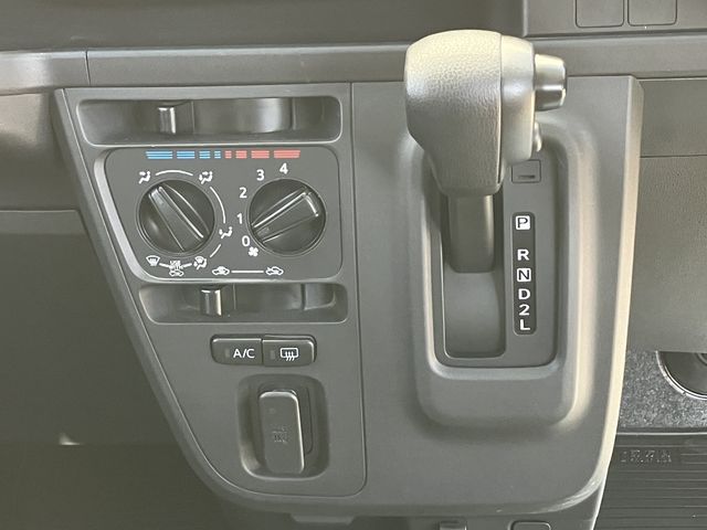 Daihatsu HIJET CARGO 2018-05 14680-11