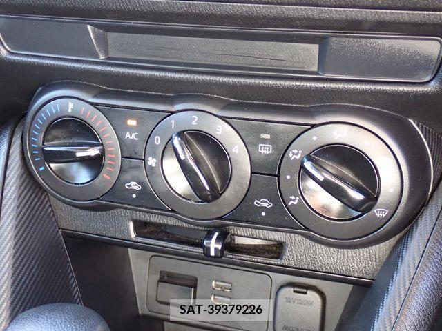 Mazda DEMIO 2018-05 203705-12
