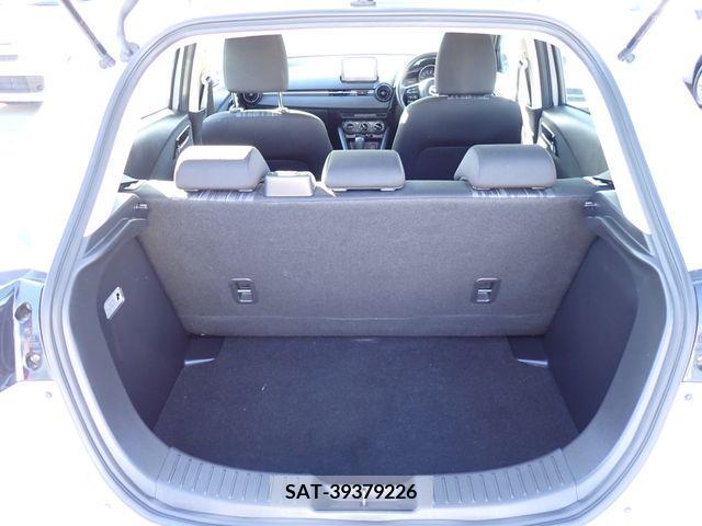 Mazda DEMIO 2018-05 203705-17