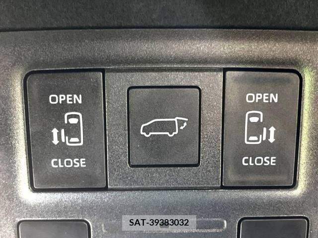 Toyota VOXY 2023-04 222472-4