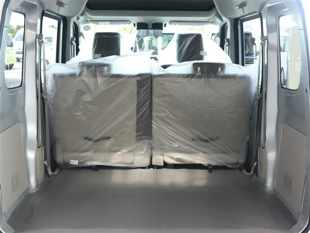 Mazda SCRUM VAN 2022-10 7436-16
