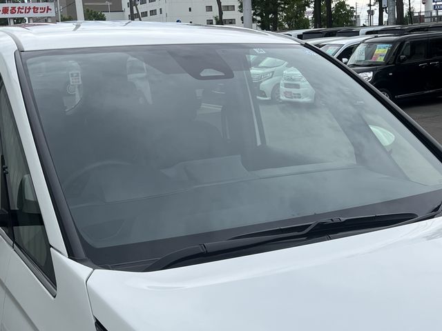 Toyota VOXY 2022-10 4482-5