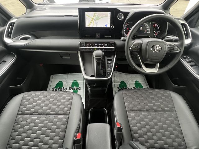 Toyota VOXY 2022-10 4482-9