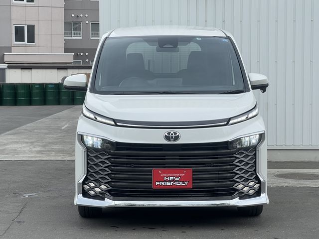 Toyota VOXY 2022-10 4482-1