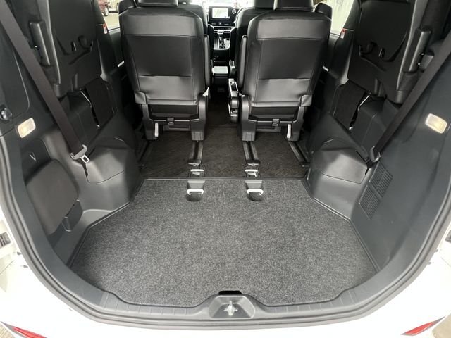 Toyota VOXY 2022-10 4482-19