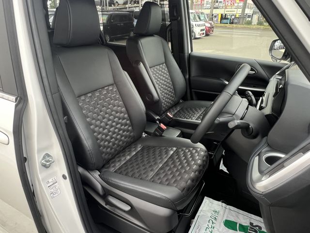 Toyota VOXY 2022-10 4482-15