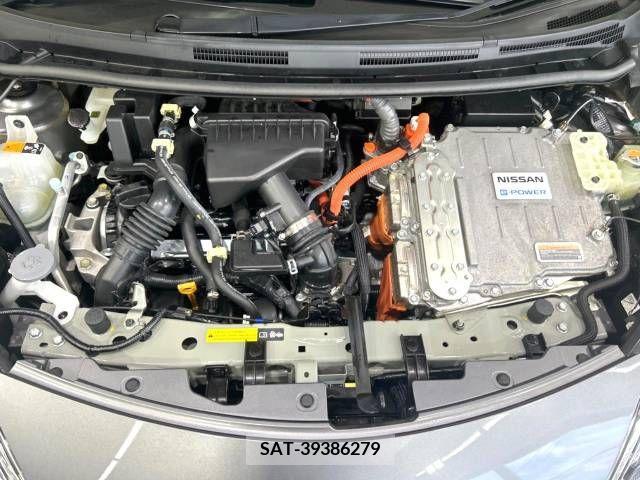 Nissan NOTE 2018-10 305444-18