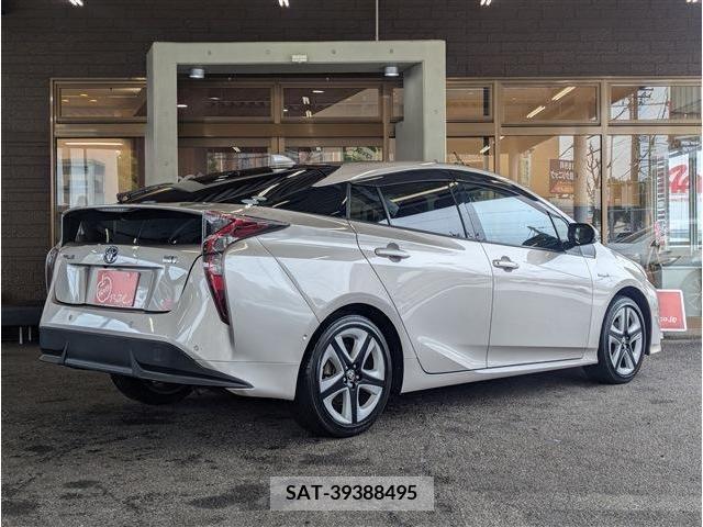 Toyota PRIUS 2016-04 378241-2