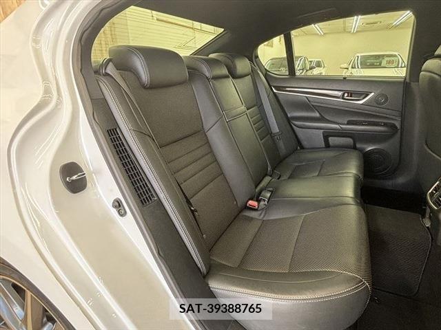 Lexus GS 2016-08 300151-7