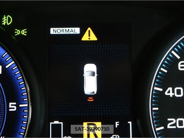 Mitsubishi OUTLANDER PHEV 2019-03 215642-17