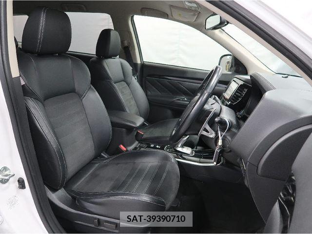 Mitsubishi OUTLANDER PHEV 2019-03 215642-3