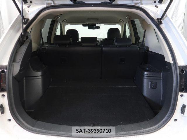 Mitsubishi OUTLANDER PHEV 2019-03 215642-5