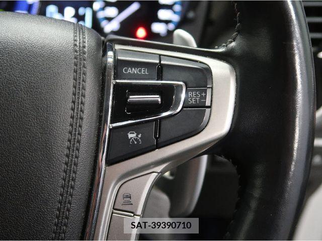 Mitsubishi OUTLANDER PHEV 2019-03 215642-9
