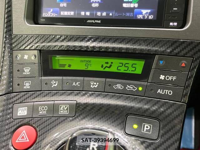 Toyota PRIUS 2014-09 218232-6