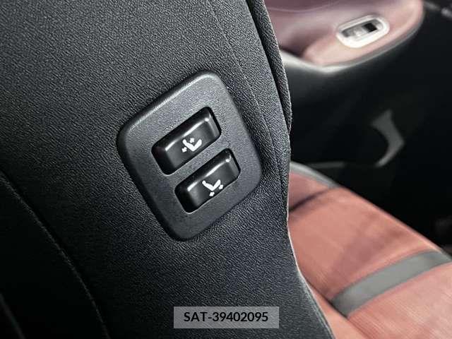 Toyota CROWN SEDAN 2016-05 330928-6