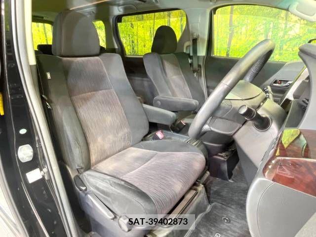 Toyota VELLFIRE 2012-03 369819-8