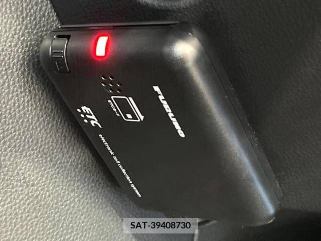 Toyota NOAH 2023-04 208123-6