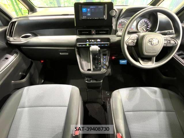 Toyota NOAH 2023-04 208123-1