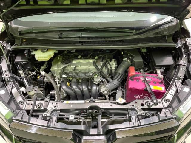 Toyota VOXY 2017-09 27578-19