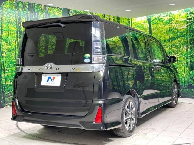 Toyota VOXY 2017-09 27578-18