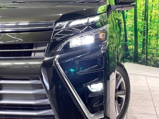 Toyota VOXY 2017-09 27578-13