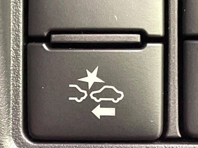 Toyota VOXY 2017-09 27578-6