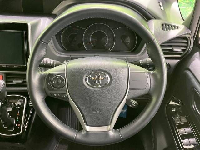 Toyota VOXY 2017-09 27578-12
