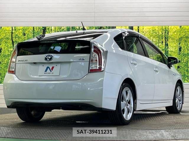 Toyota PRIUS 2013-07 380744-17