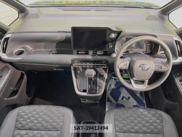Toyota VOXY 2023-10 289294-1