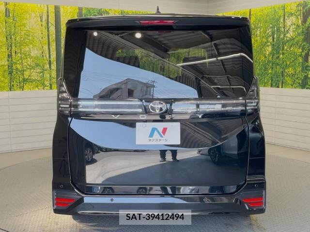 Toyota VOXY 2023-10 289294-16