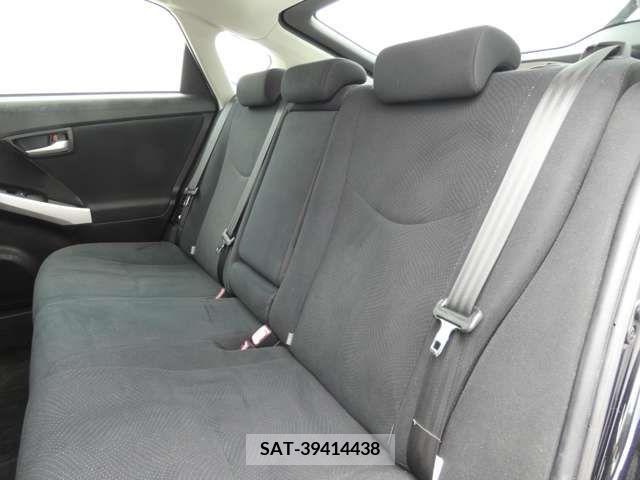 Toyota PRIUS 2012-02 328056-7