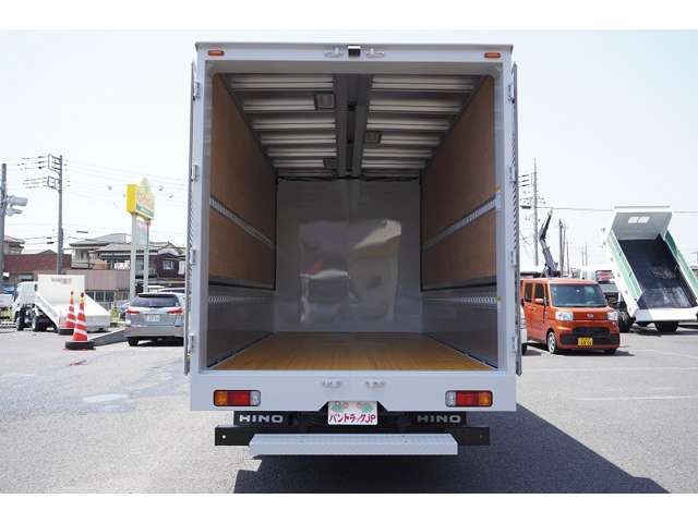 Hino DUTRO 2022-10 3107-18