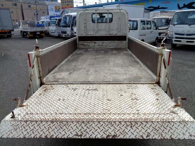Toyota DYNA TRUCK 2017-10 19646-12