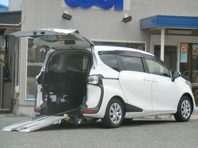 Toyota SIENTA 2017-06 5233-0