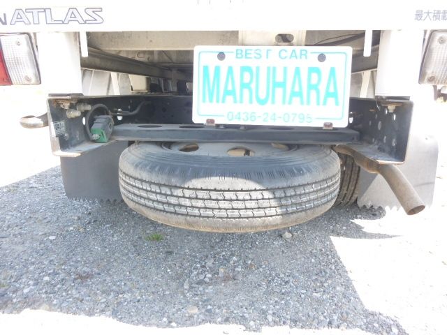 Nissan ATLAS 2009-10 7713-24