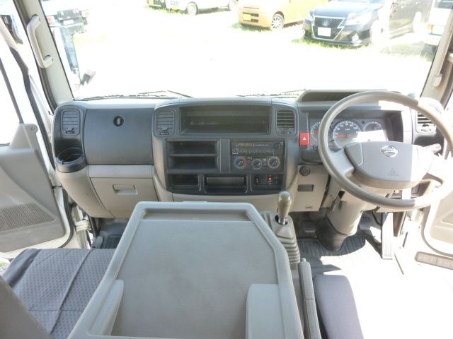 Nissan ATLAS 2009-10 7713-25