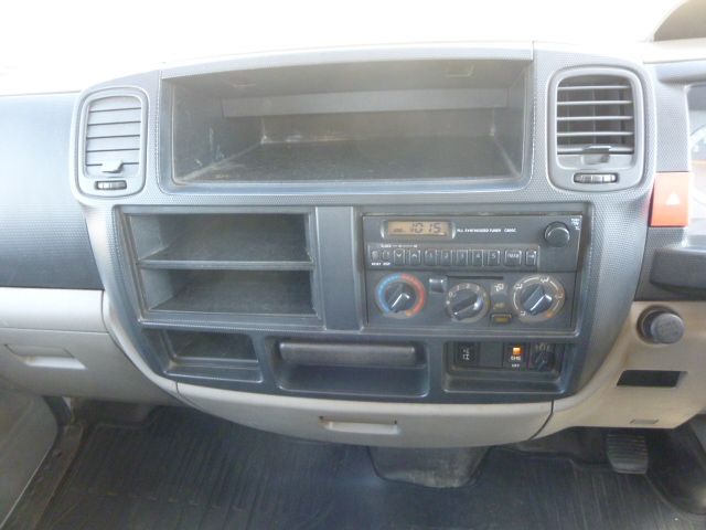 Nissan ATLAS 2009-10 7713-12