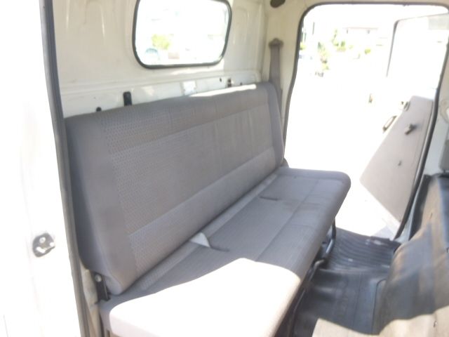 Nissan ATLAS 2009-10 7713-15
