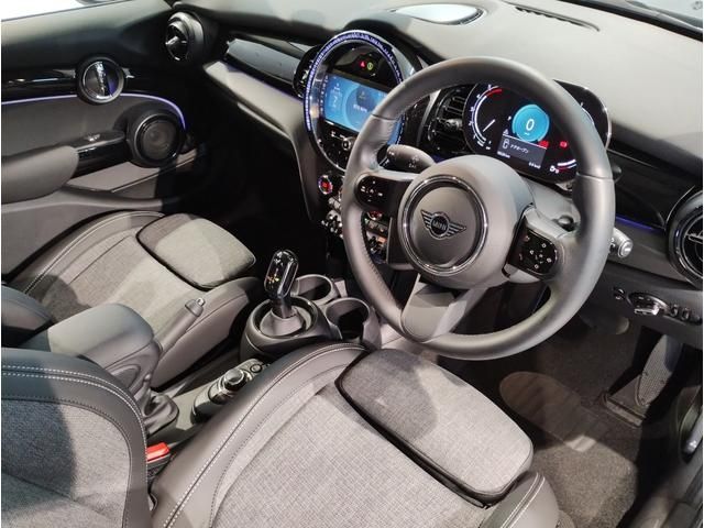 Bmw MINI 2022-01 23974-14