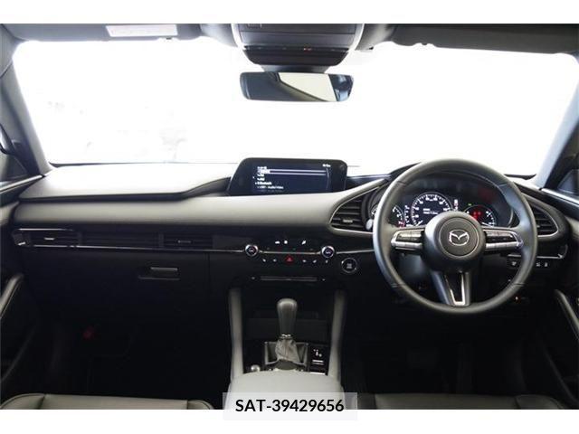 Mazda MAZDA3 2022-10 301069-1