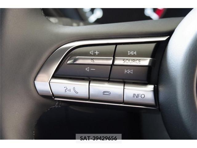 Mazda MAZDA3 2022-10 301069-7