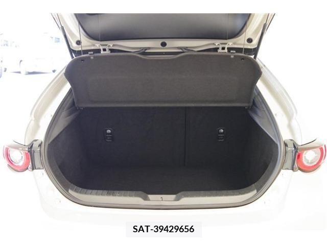 Mazda MAZDA3 2022-10 301069-16
