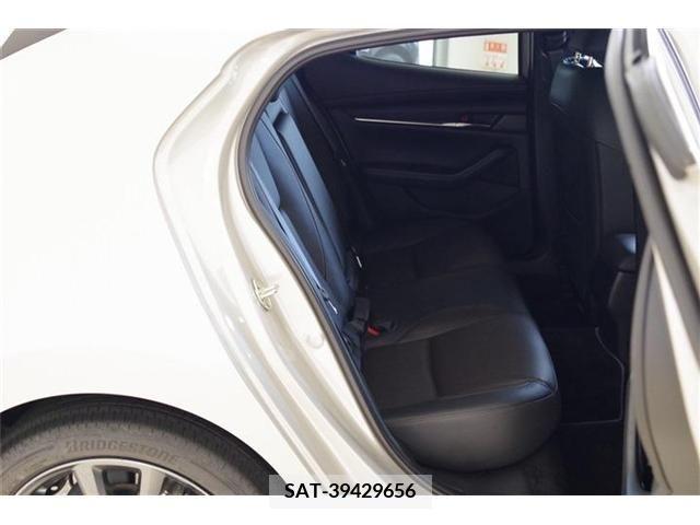 Mazda MAZDA3 2022-10 301069-15