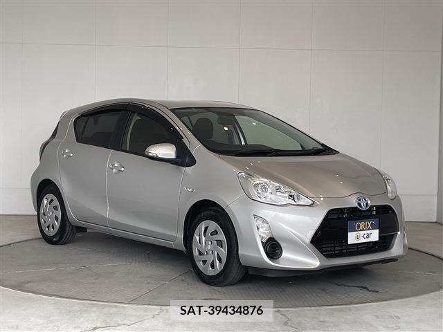 Toyota AQUA 2017-03 260453-8