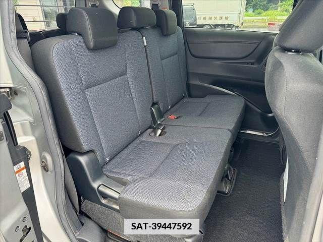 Toyota SIENTA 2017-06 338016-19